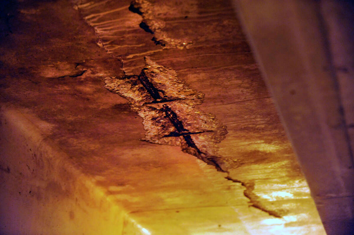 State DOT shuts Stamford train station garage