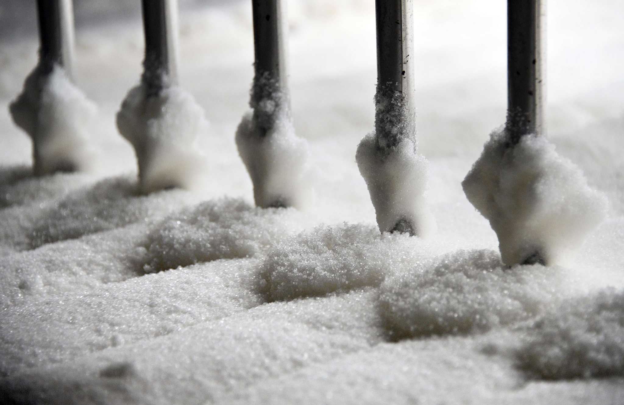 Сахарное производство в россии. Сахарная промышленность. Сахар производство. Производство сахара. Кристаллизация сахара на заводе.