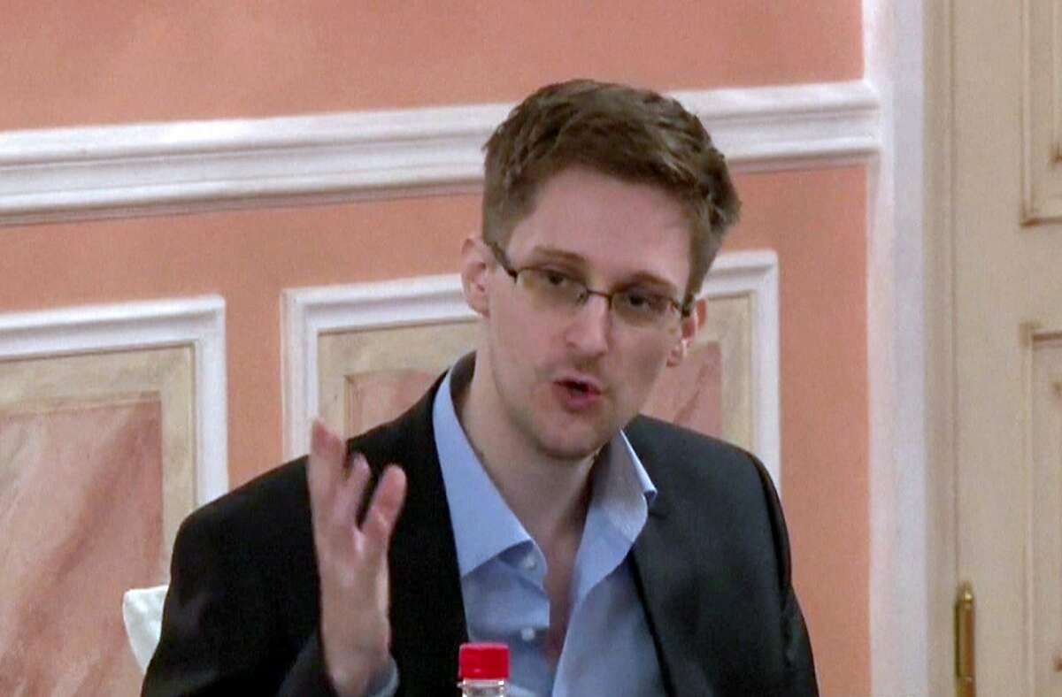 An image grab taken from a video released by Wikileaks on October 12, 2013 shows US intelligence leaker Edward Snowden speaking during a dinner with US ex-intelligence workers and activists in Moscow on October 9, 2013. Edward Snowden, the fugitive whistleblower who has been given refuge in Russia, is willing to return to the United States if he is given a fair trial, Anatoly Kucherena, the Russian lawyer who represents the former National Security Agency contractor, said on March 3. AFP PHOTO / WIKILEAKS = RESTRICTED TO EDITORIAL USE - MANDATORY CREDIT "AFP PHOTO / WIKILEAKS" - NO MARKETING NO ADVERTISING CAMPAIGNS - DISTRIBUTED AS A SERVICE TO CLIENTS =-/AFP/Getty Images