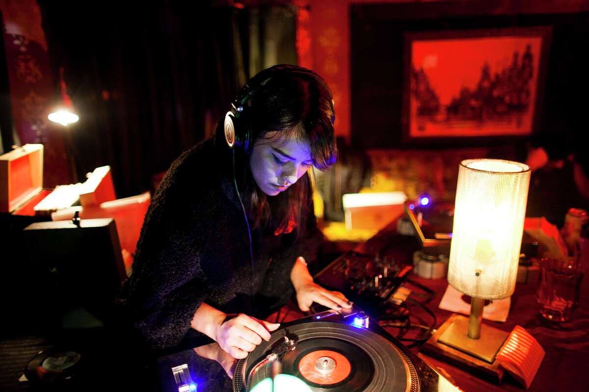 Allfemale DJ group Chulita Vinyl Club about grrl fun