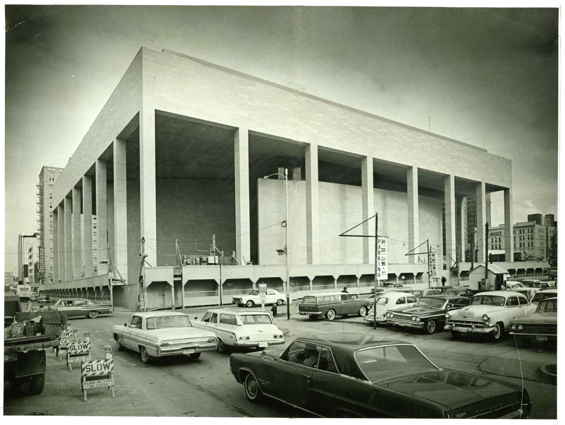 Jones Hall, the building that expanded Houston's horizons