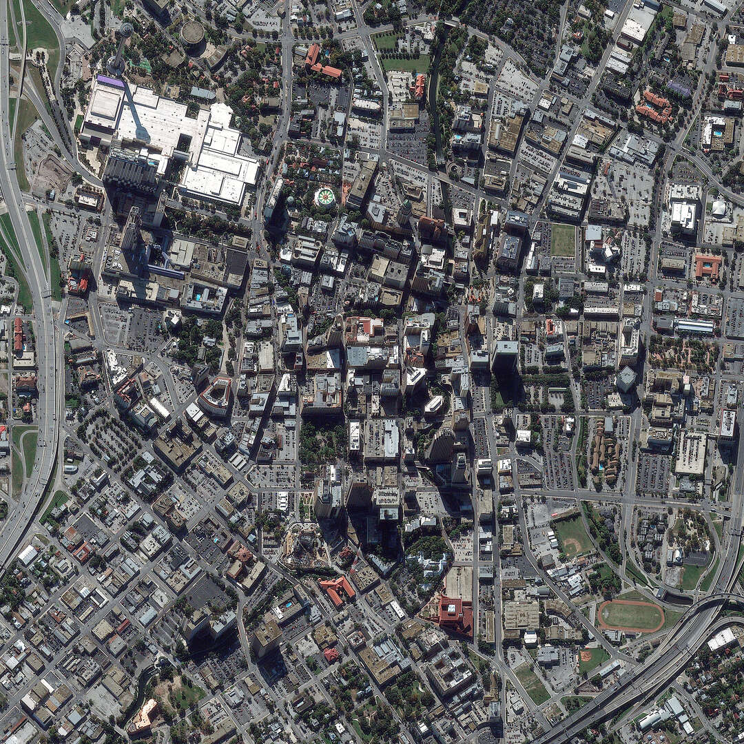 Astronaut shares stunning nighttime photo of San Antonio from