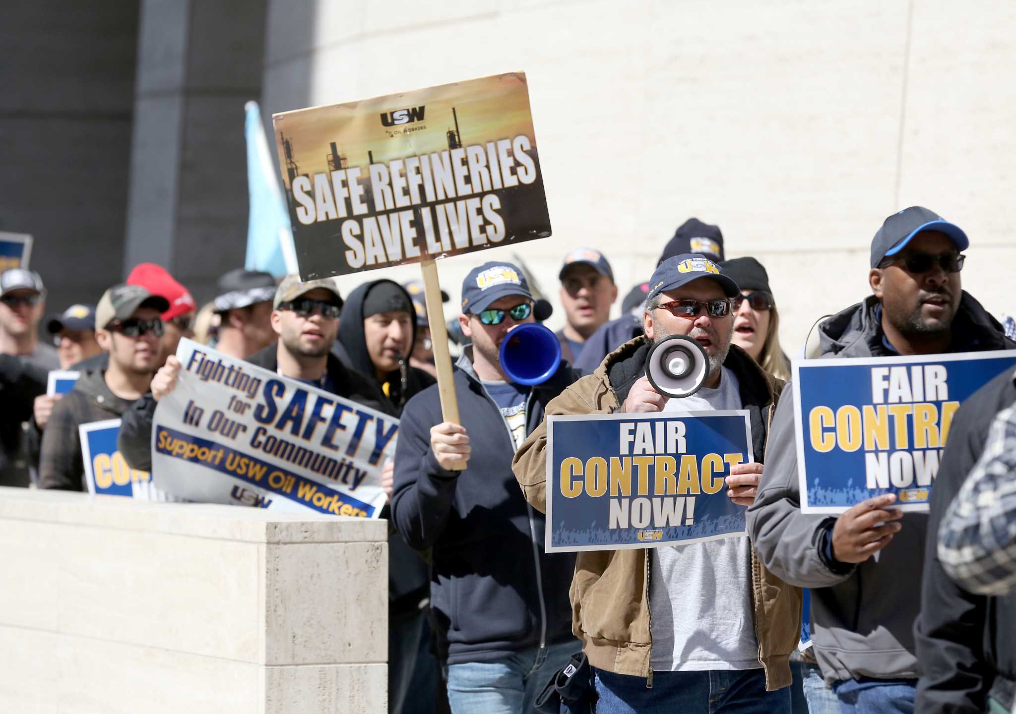 Refinery workers optimistic as strike grows ever longer