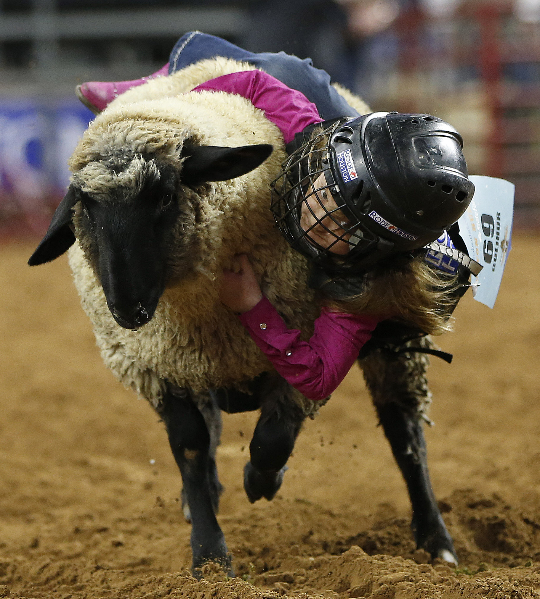 mutton-busting-is-serious-business-at-rodeohouston