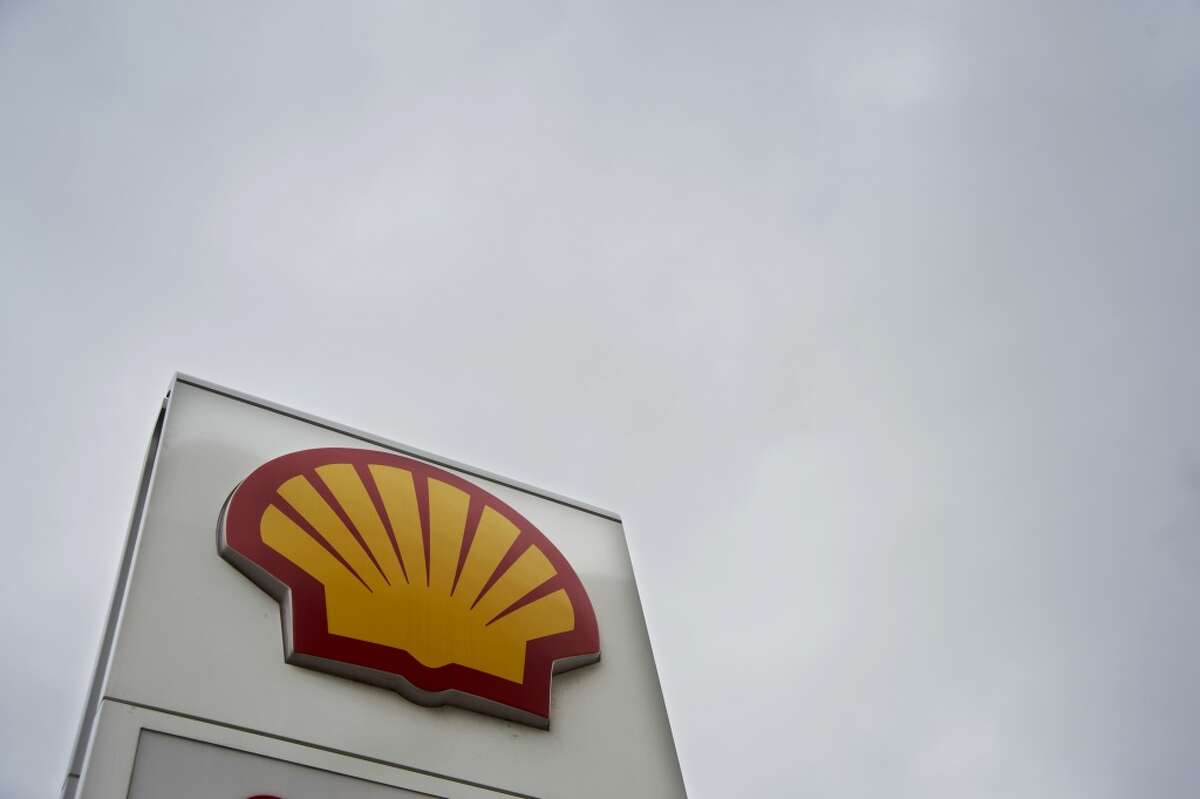2004, Royal Dutch Shell and Shell Transport & Trading merge $80.1 billion stock deal