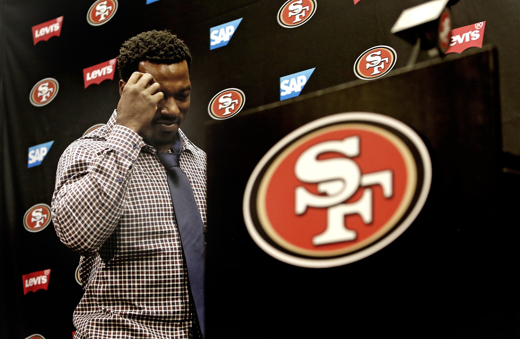 Retired 49ers LB Patrick Willis denies report of 2016 comeback