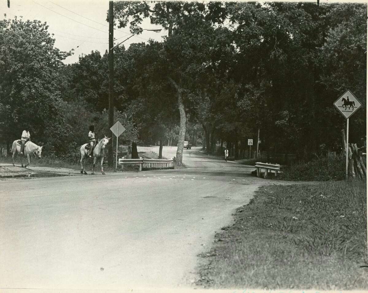 Old photographs of Brackenridge Park capture San Antonio family traditions