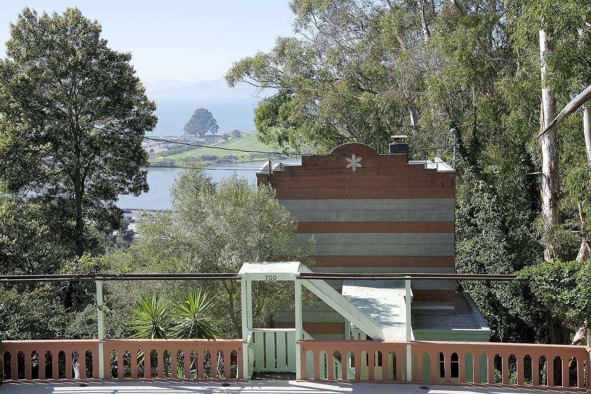 Controversial architect’s masterstroke on the market in Albany