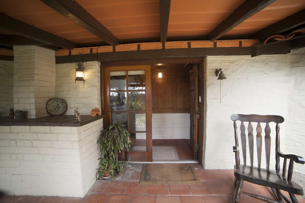 Hot Property Castro Valley haciendastyle fourbedroom available for