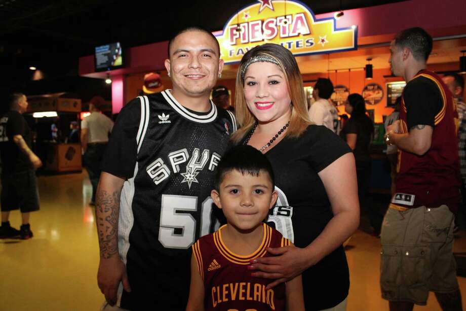 mySpy caught these fans at the Spurs game on March 12, 2015. Photo: Yvonne Zamora/For MySA.com