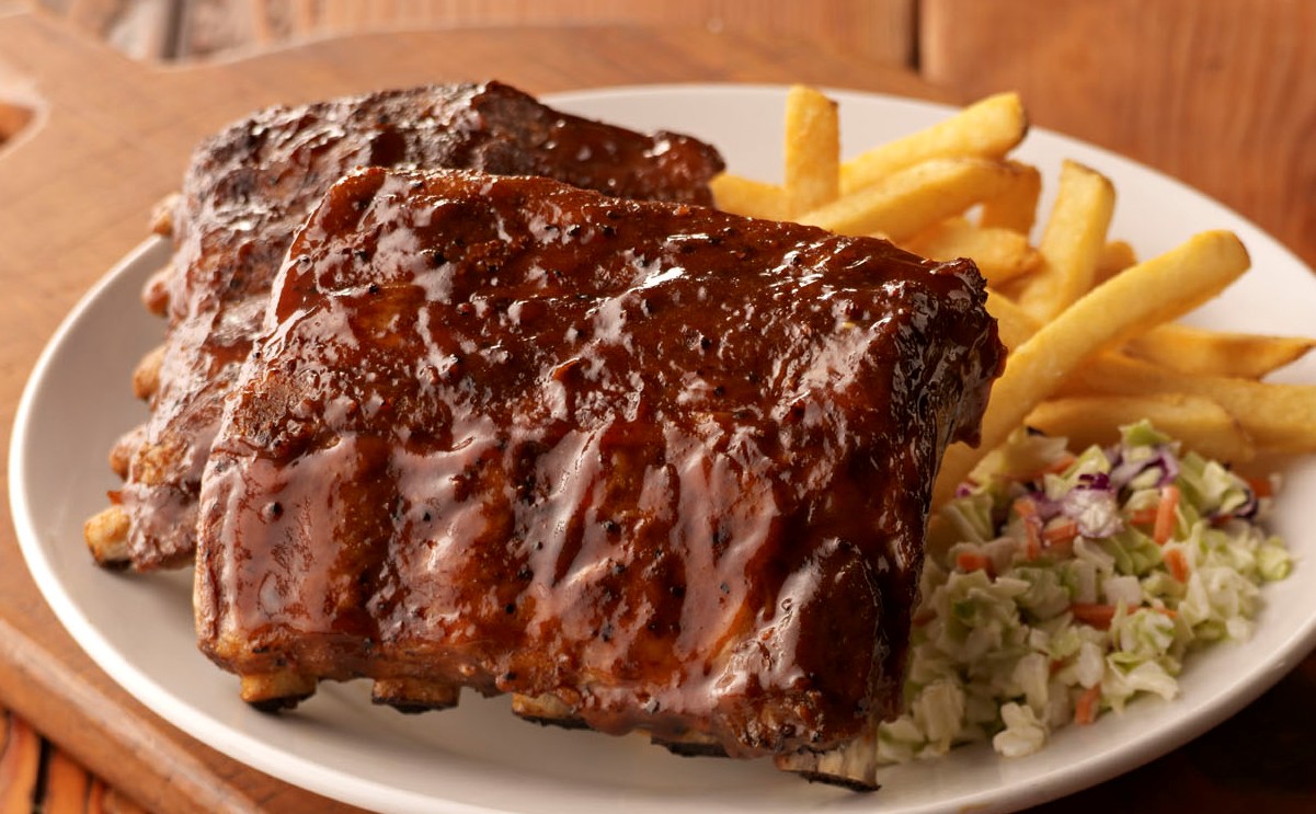 Cheddar's Scratch Kitchen opens a new location near Brooks