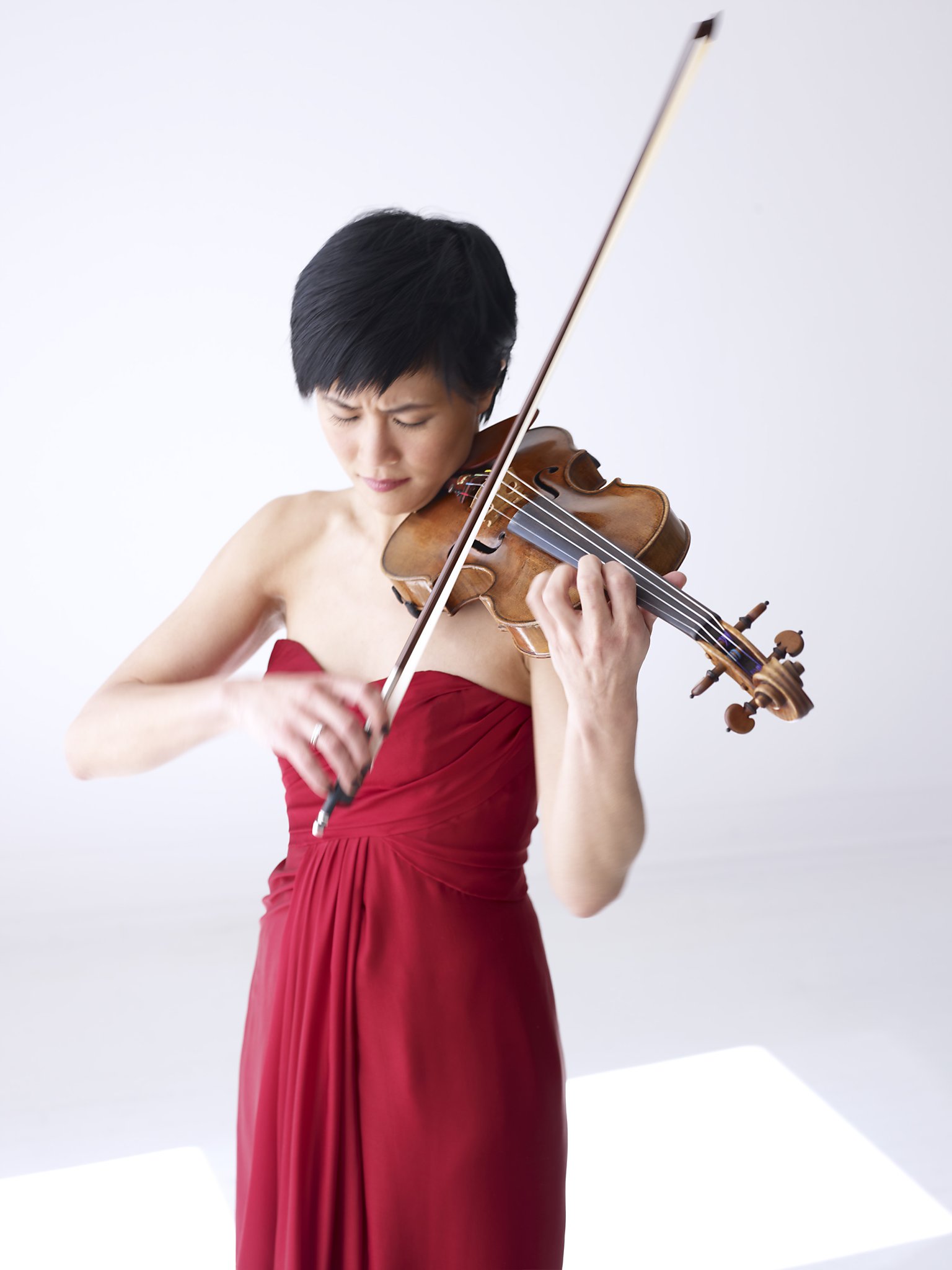 Music review Jennifer Koh highlights Bach’s influence