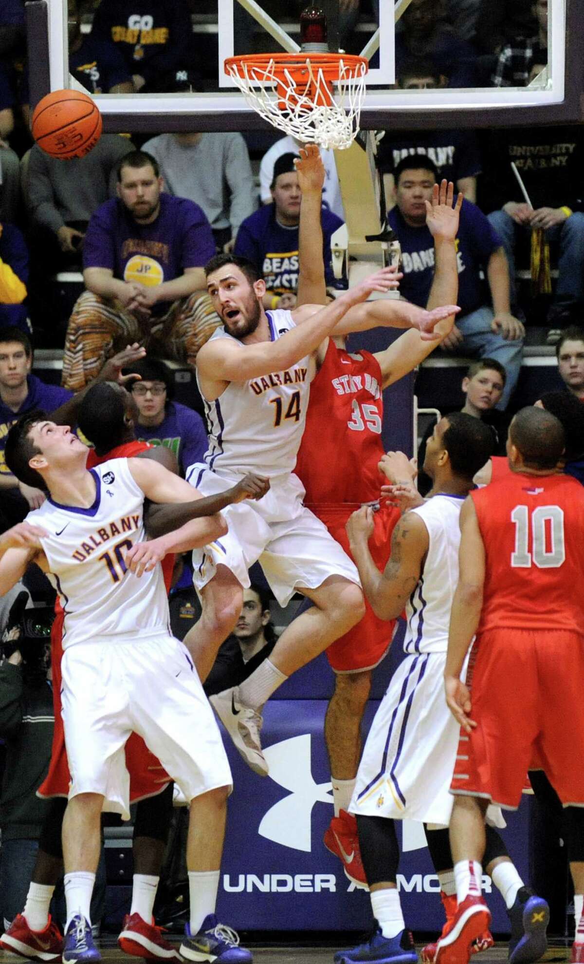 Peter Hooley's 3 sends UAlbany basketball back to NCAA Tournament