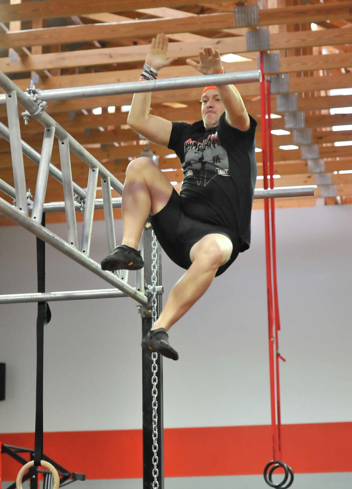 Wannabe ninjas tackle obstacle courses for fun, fitness