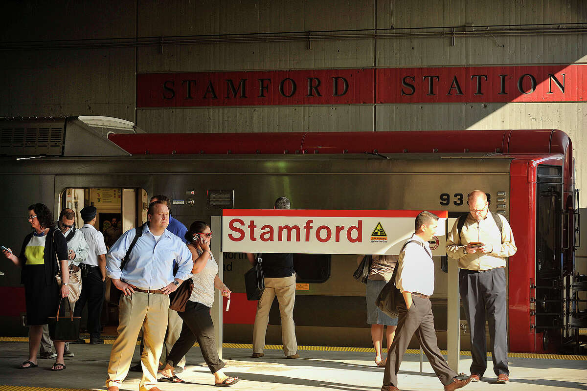 Malloy proposes transit authority for train station projects