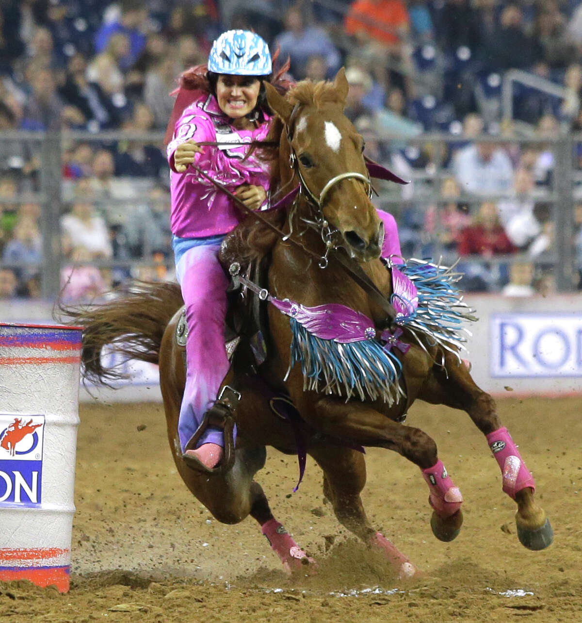 Top riders and singers perform at RodeoHouston