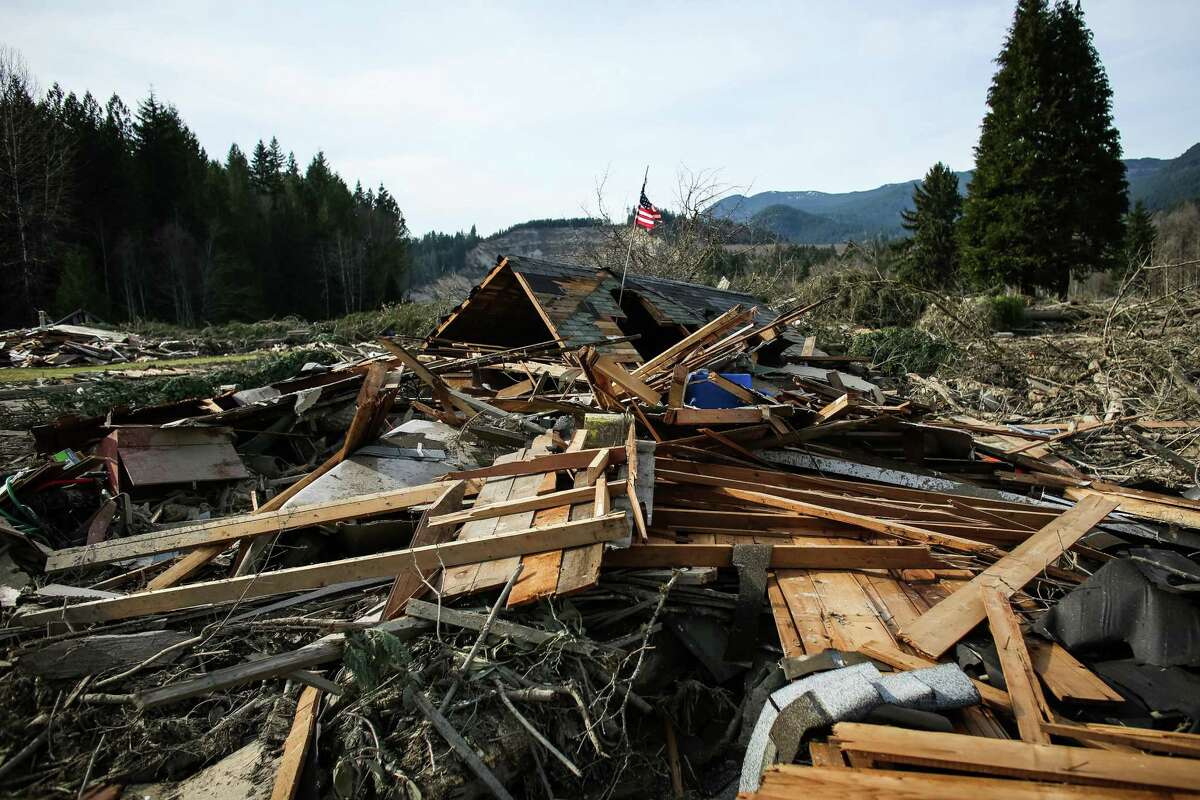 Oso Mudslide, Interactive Before, After Images