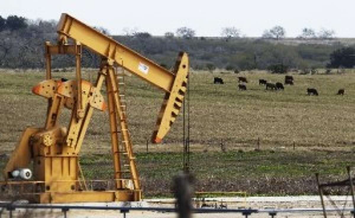 Austin-based digital oil field service company Drillinginfo has announced plans to buy a tech company that specializes in billing and payment software for oil and natural gas companies. 