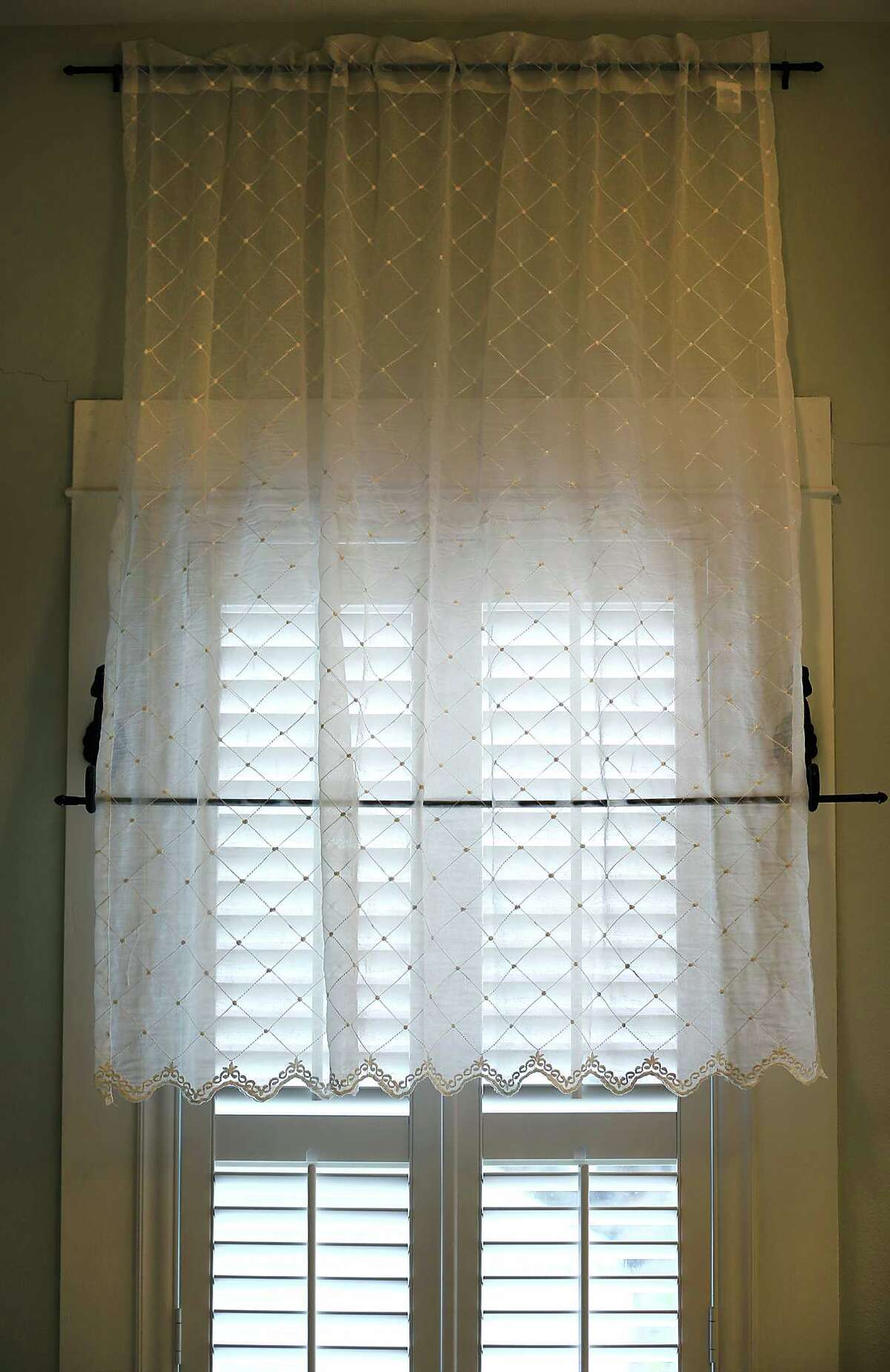 Spaces New Braunfels woman downsizes nicely into Craftsman cottage