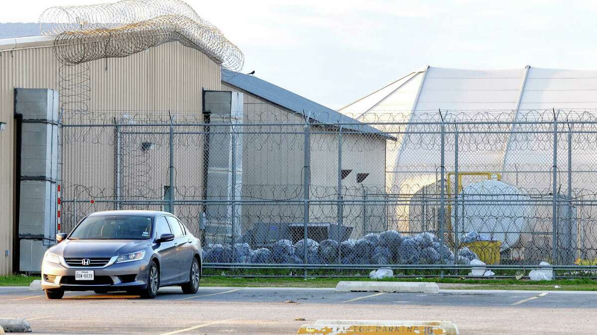Defunct 'tent city' prison to reopen 2 years after prisoner riot