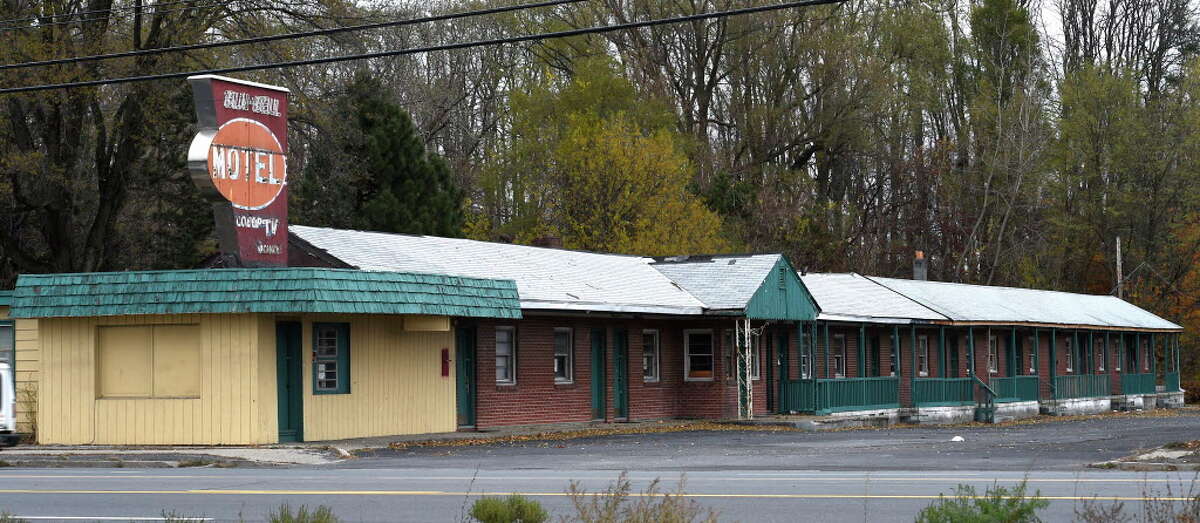 Blu-Bell, Skylane motels in Colonie to be razed