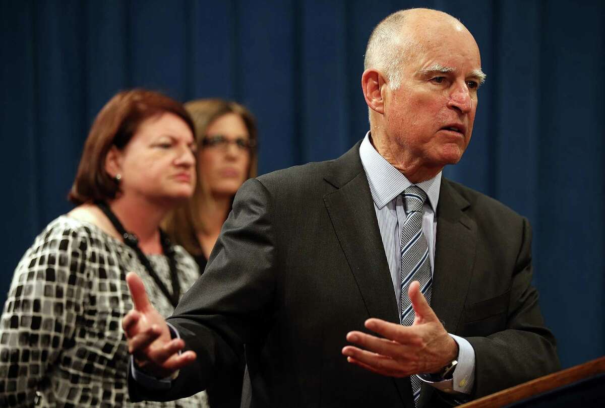 SACRAMENTO, CA - MARCH 19: California Gov. Jerry Brown (C) speaks during a news conference to announce emergency drought legislation on March 19, 2015 in Sacramento, California. As California enters its fourth year of severe drought, California Gov. Jerry Brown joined Senate President pro Tempore Kevin de Leon, Assembly Speaker Toni Atkins, Republican Leaders Senator Bob Huff and Assemblymember Kristin Olsen to announce emergency legislation that aims to assist local communities that are struggling with devastating drought. The $1 billion package is designed to expedite bond funding to help ensure that all Californians have access to local water supplies. (Photo by Justin Sullivan/Getty Images)