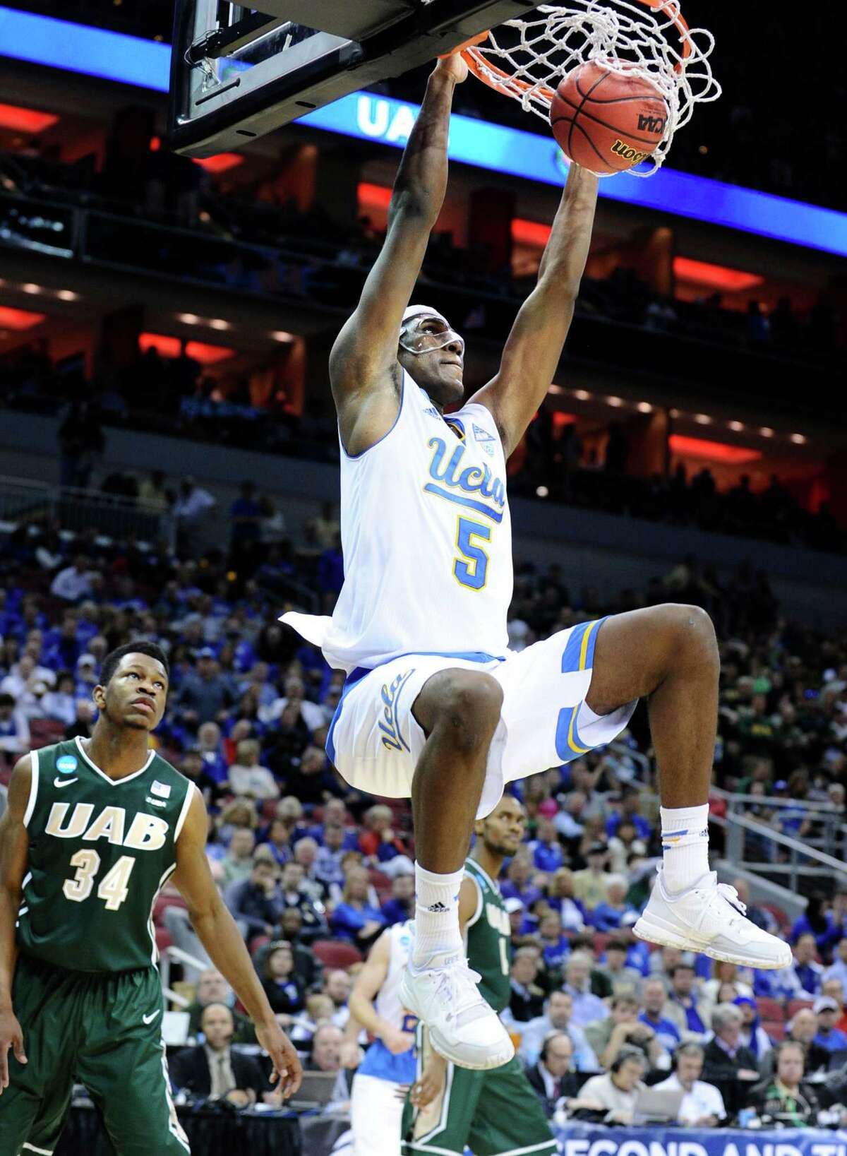 UCLA Rides Recent Hot Streak All The Way To Sweet 16 At NRG Stadium