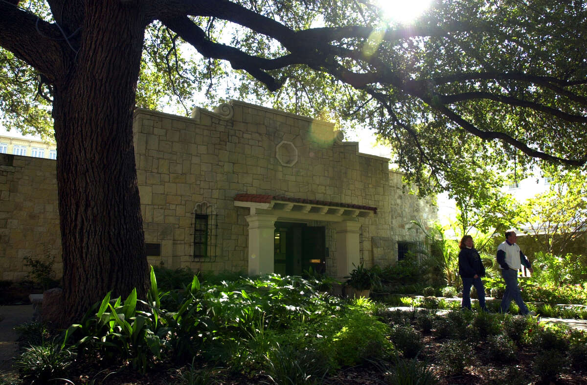 DRT sues state over archives at Alamo