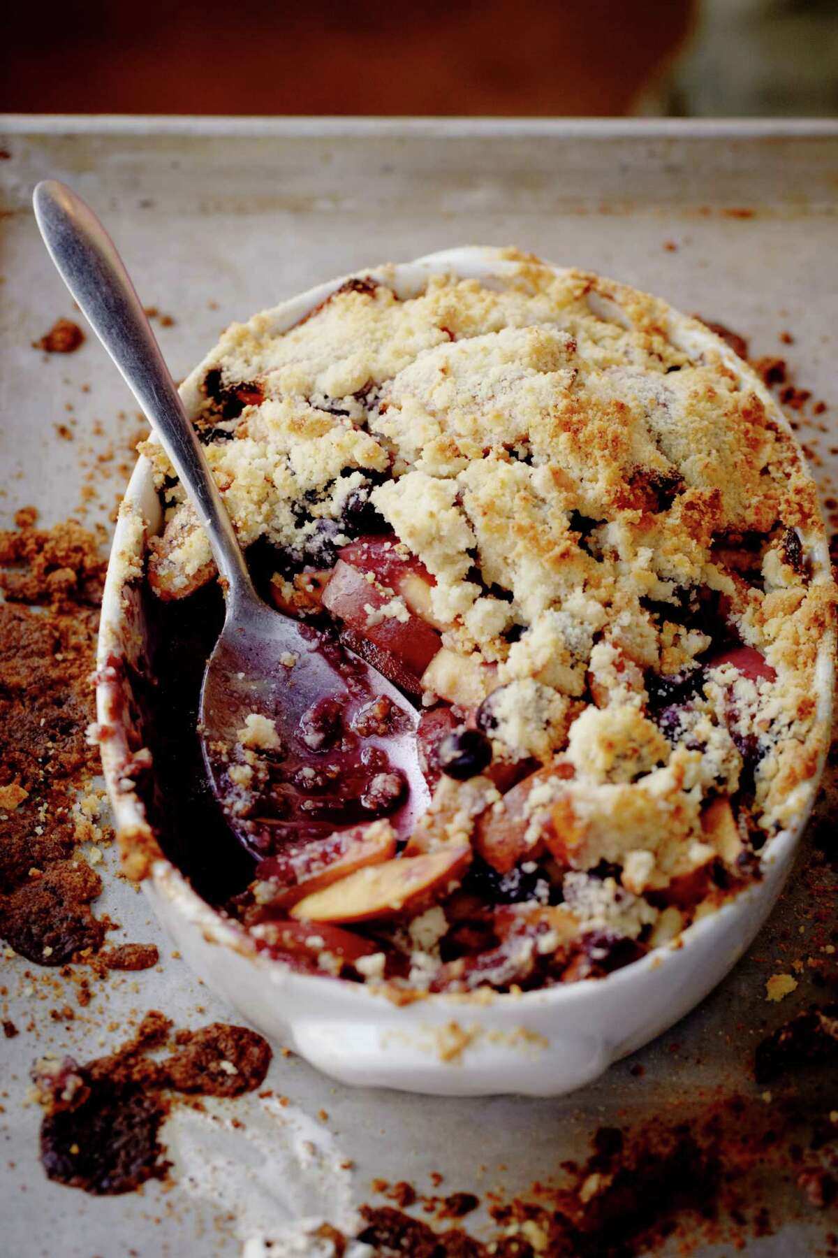 The Huckleberry Cafe shared its recipe for the Blueberry Nectarine Crisp.