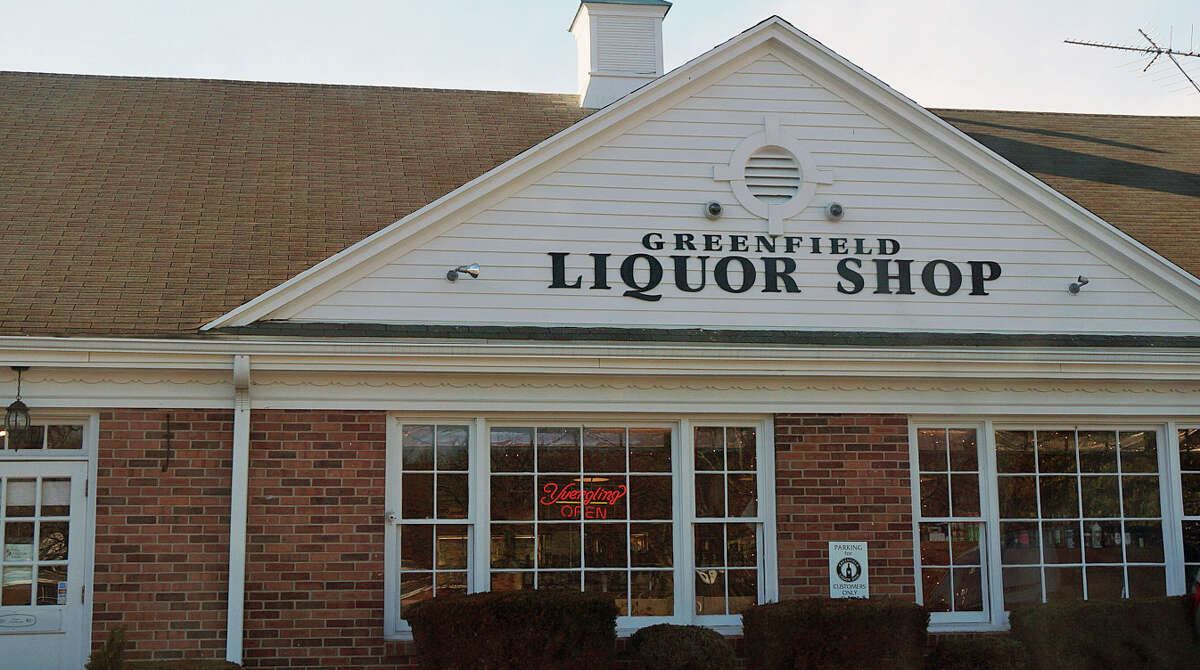 Liquor store on Greenfield Hill plans move a few feet away