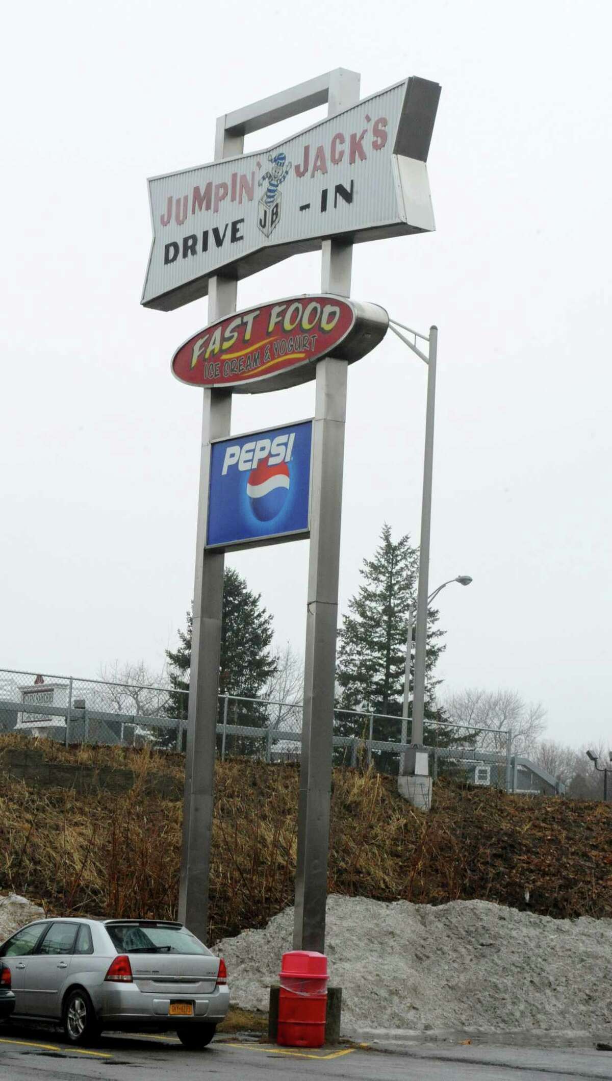 Jumpin' Jack's opens