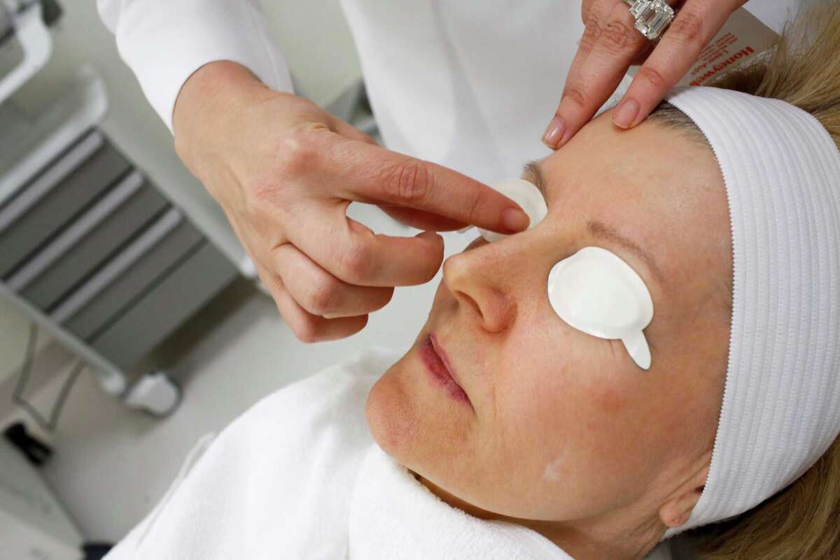 Fraxel laser can improve skin in 20 very hot minutes