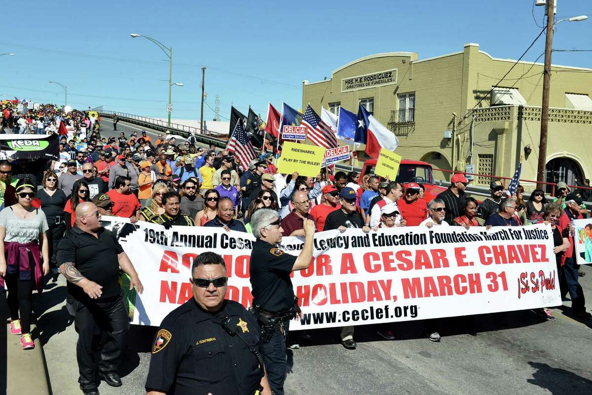 Chávez march brings thousands to the Alamo