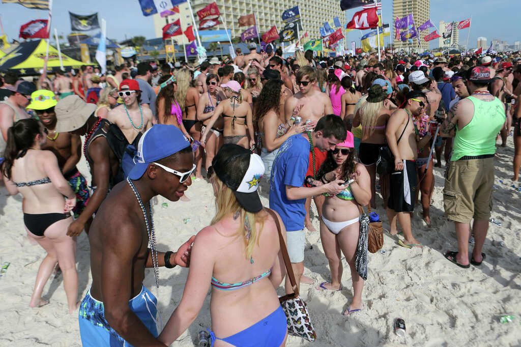 Club la vela 2001 bikini Asian boy cum