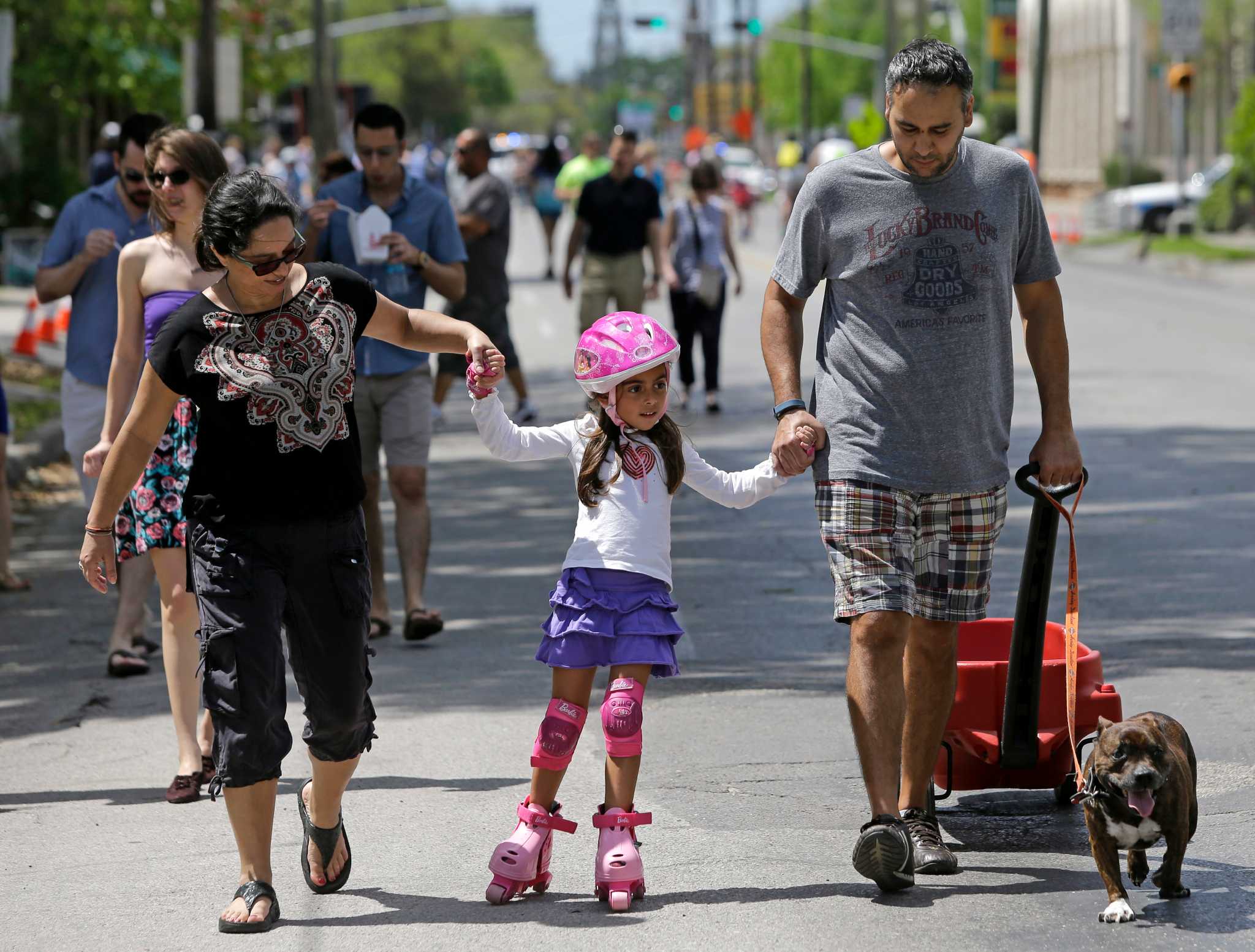 Crowds take over Westheimer as Sunday Streets returns to Houston