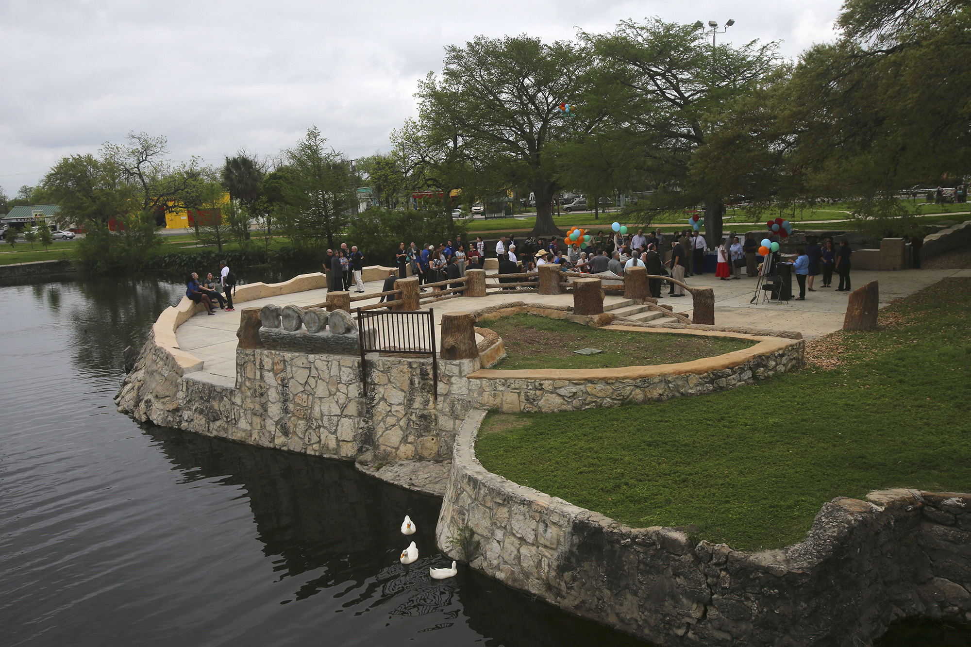 Makeover of San Antonio's Elmendorf Lake Park begins