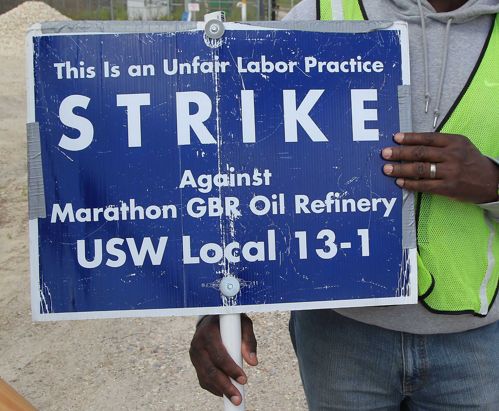 Union, Marathon back at the bargaining table