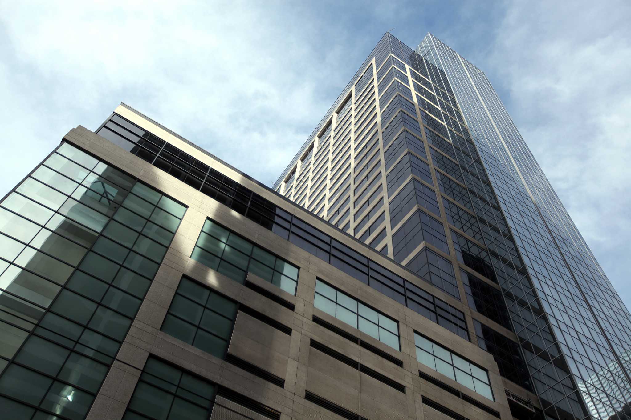 36-story downtown office tower sells for $440 million