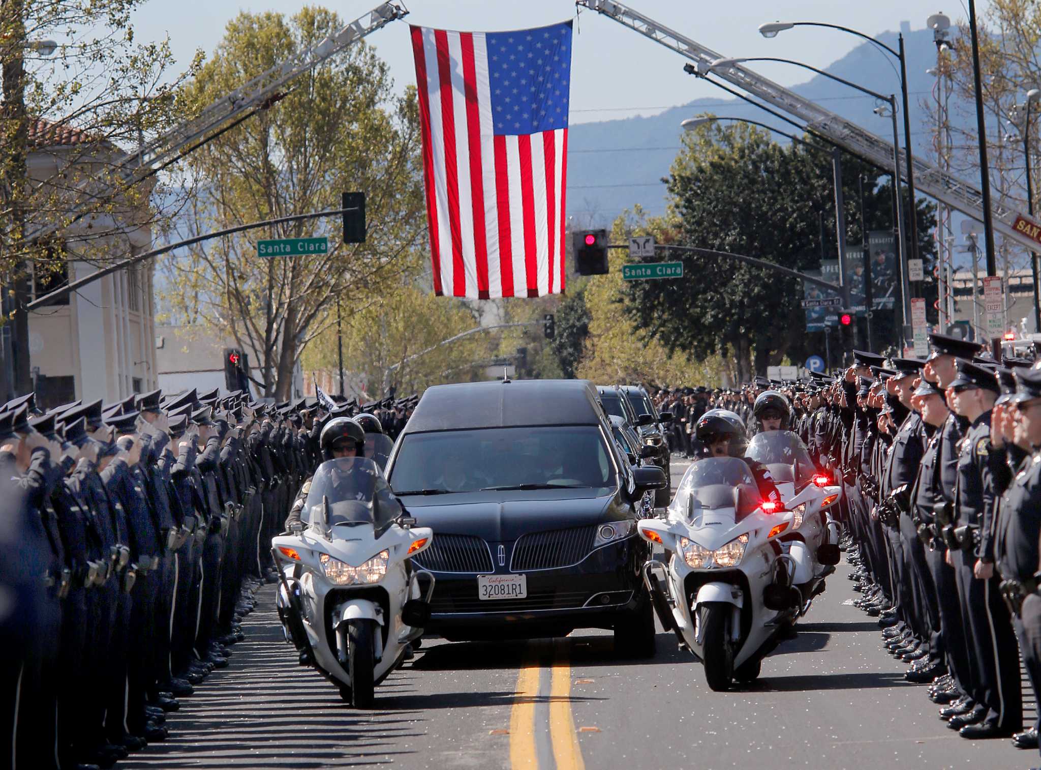 Thousands Mourn Slain San Jose Police Officer As Hero Friend   RawImage 