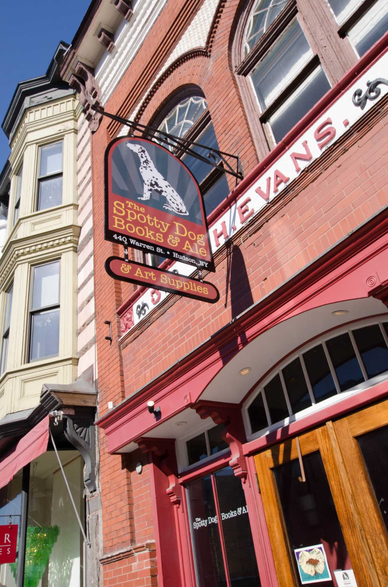 the-spotty-dog-books-ale-in-hudson-a-good-spot-to-sip-and-read