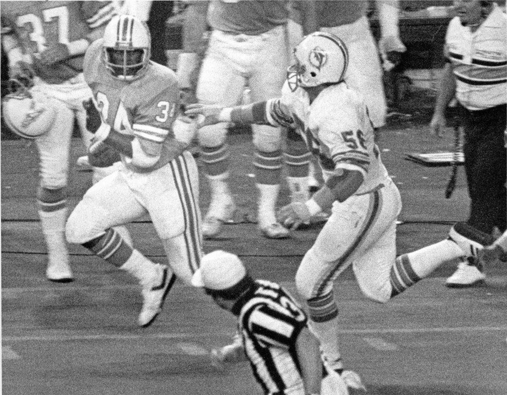 Earl Campbell  SportPics Archive