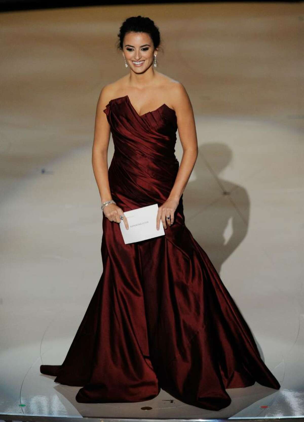 HOLLYWOOD - MARCH 07: Actress Penelope Cruz onstage during the 82nd Annual Academy Awards held at Kodak Theatre on March 7, 2010 in Hollywood, California. (Photo by Kevin Winter/Getty Images) *** Local Caption *** Penelope Cruz