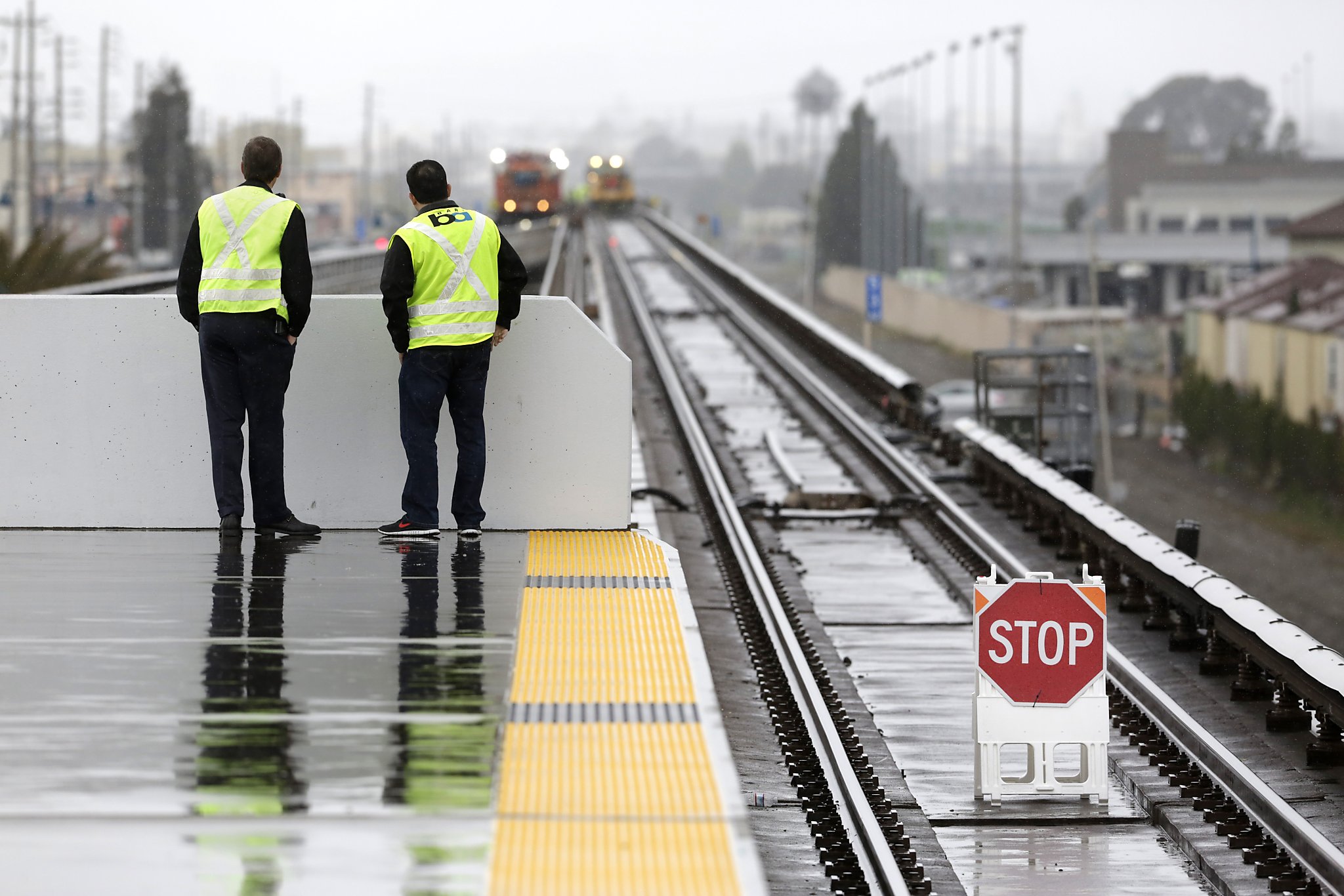 BART has a new problem: old tracks