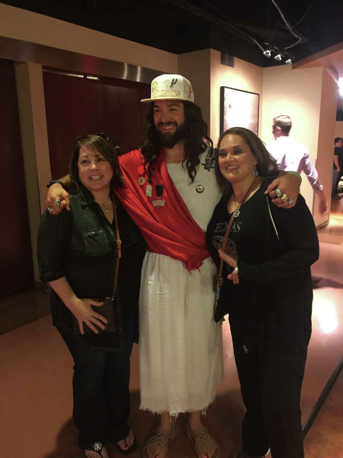 Spurs Jesus made an appearance at Sunday night's game against Golden State.