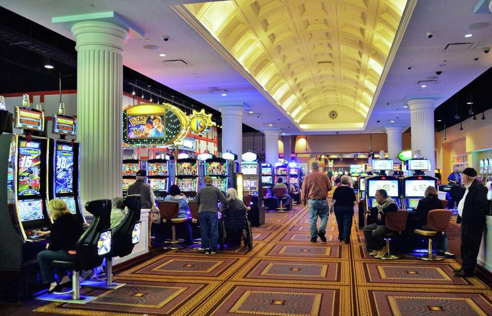 Saratoga racino revenue flat as free video lottery games on rise in