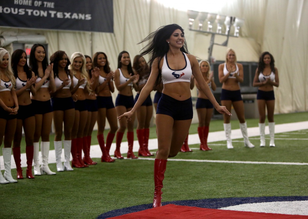 TEN Science Cheerleaders on the Playoff Sidelines-Houston Texans - Science  Cheerleaders