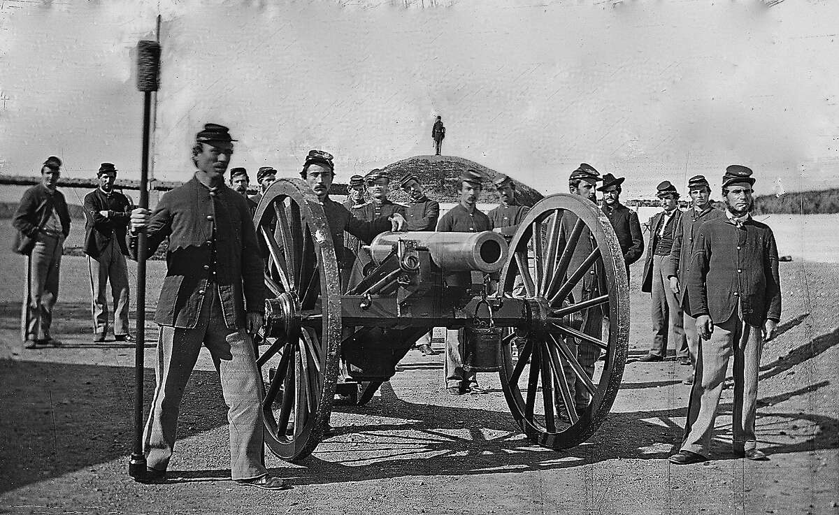 156 years later, rare, eerie photos show life during the Civil War