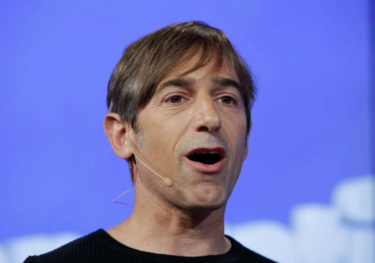 FILE - In this Tuesday, June 26, 2012, file photo, Zynga CEO Mark Pincus speaks during an announcement at Zynga headquarters in San Francisco. Effective Wednesday, April 8, 2015, Pincus is back as CEO of Zynga, the online game company he founded and two years ago turned over to Don Mattrick, the former head of Microsoft’s Xbox division. (AP Photo/Paul Sakuma, File)