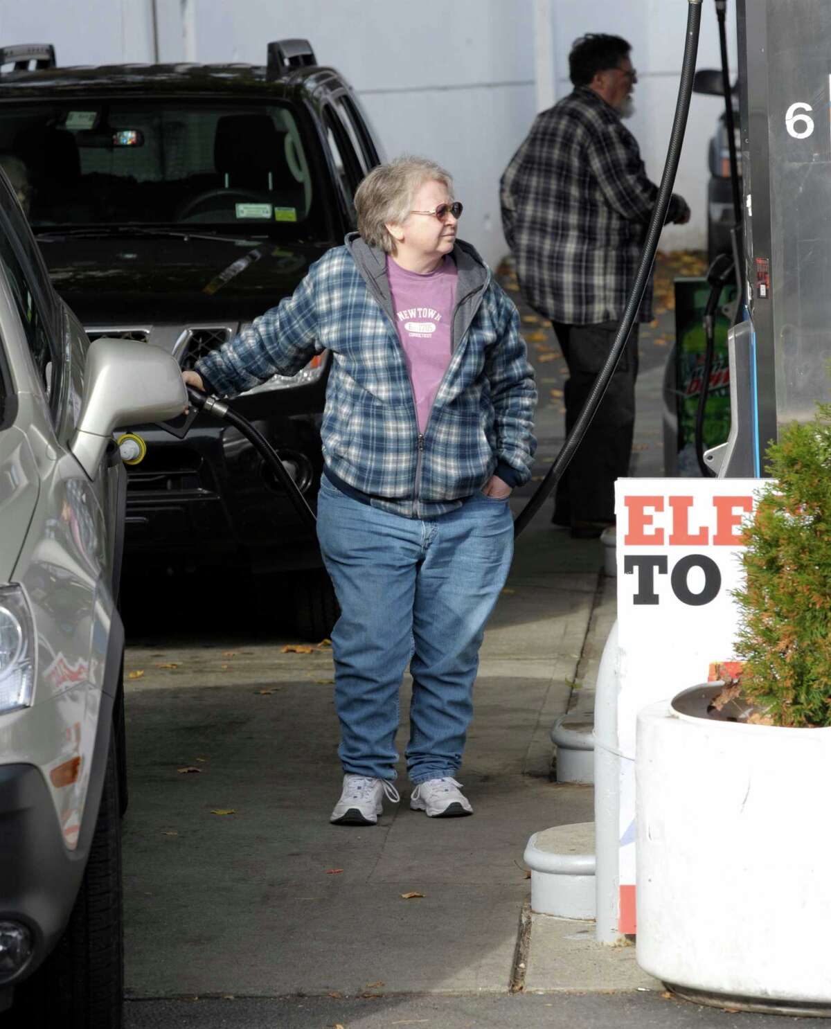 Summer gas prices could be lowest since 2005