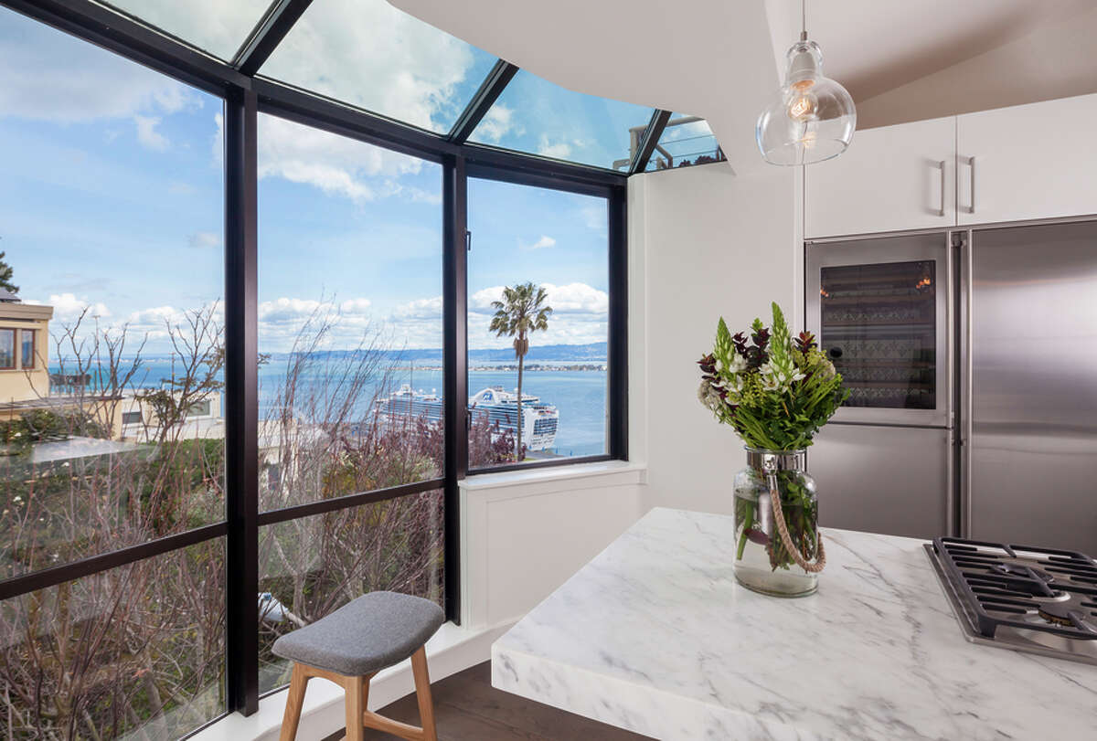 Remodeled Telegraph Hill Condo Features Panoramic City, Bay Views from